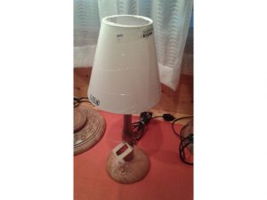 lampada intagliata legno h45