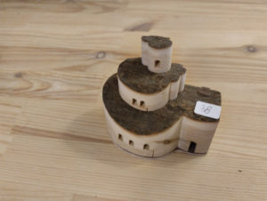 casa in legno - media realizzata al traforo