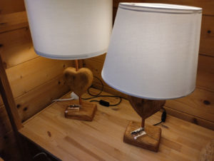 Lampade a forma di cuore in abete rosso